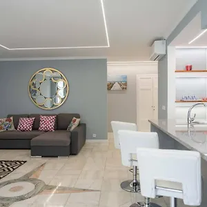 d-henrique-i-apartamento-frente-ao-savoy-palace.madeira-islandshotels.com/